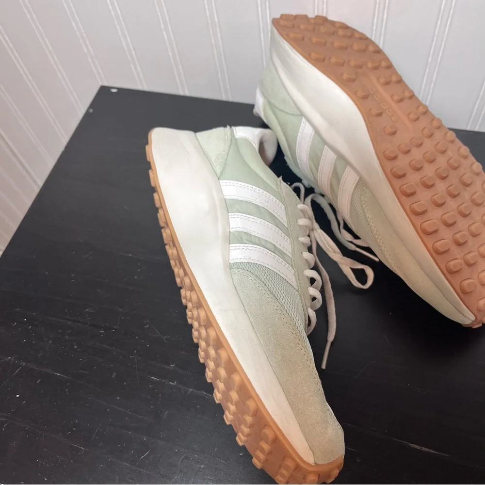 Adidas Retropy F2 Women's Shoes Halo Green White Gum Sole Sneakers size 8.5 - Picture 7 of 11